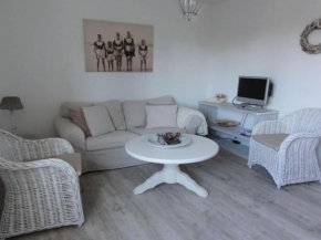 Lively apartment in Oostkapelle